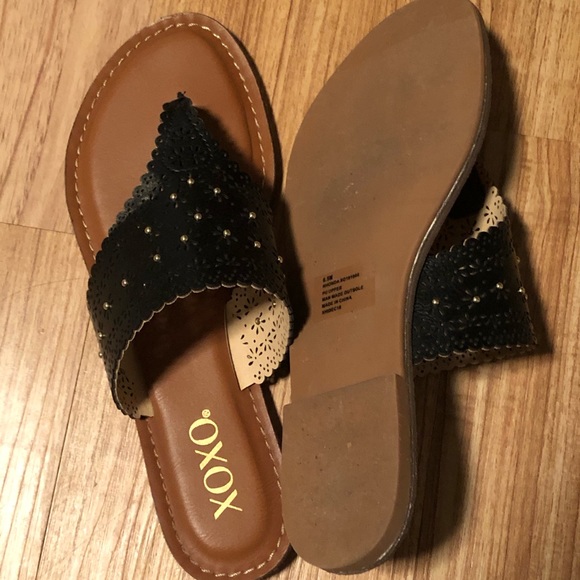 Practically new Sandals - Picture 2 of 2